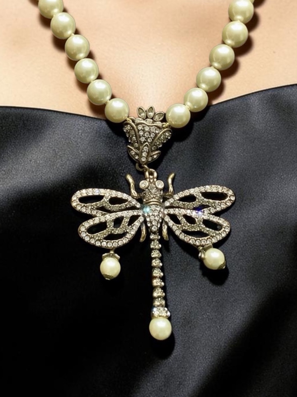 Heidi Daus Pearl, Gold, & Silver Dragonfly Pearl Necklace. Signed. NWOT
